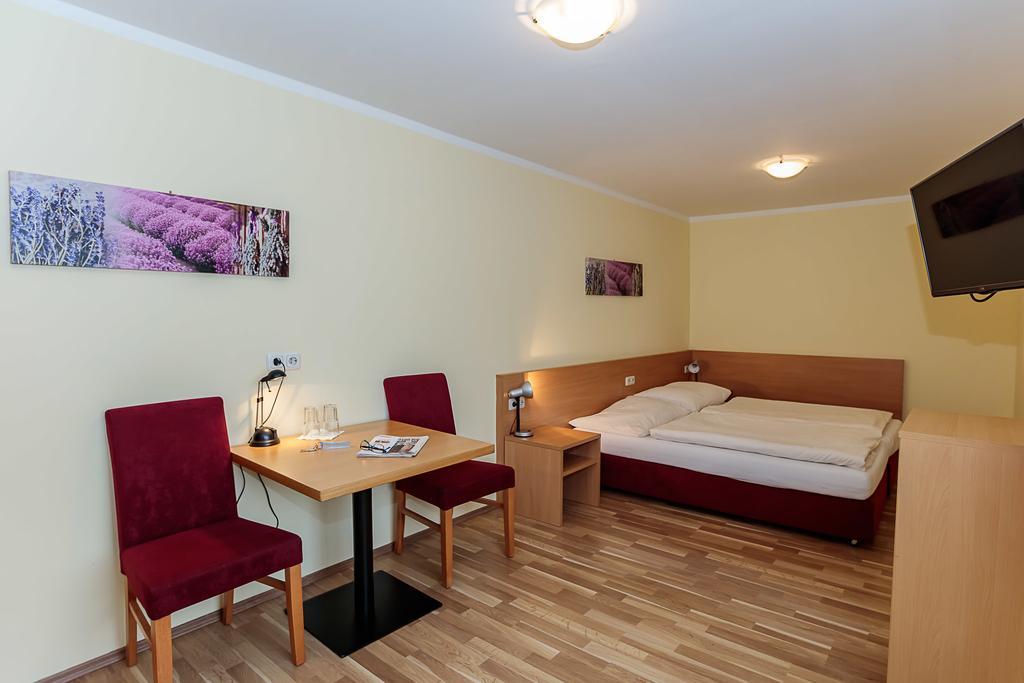 Hotel Denk Bed&Breakfast Vorchdorf Eksteriør billede